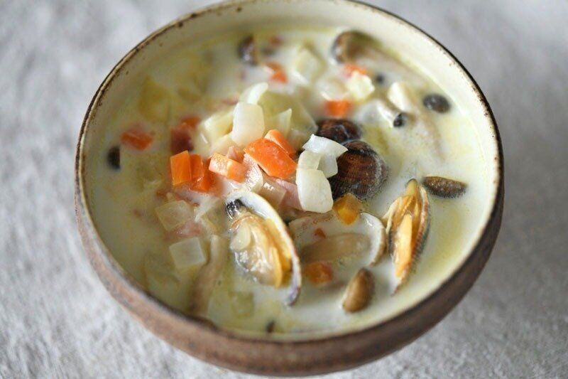 しめじ入りあさりとたっぷり野菜のクラムチャウダー