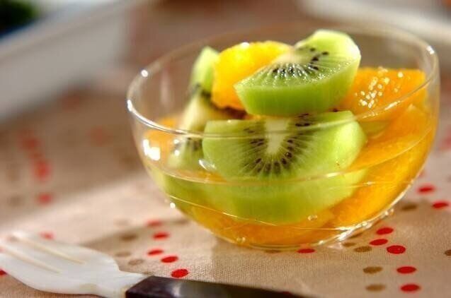  キウイとオレンジの白ワインシロップ漬け