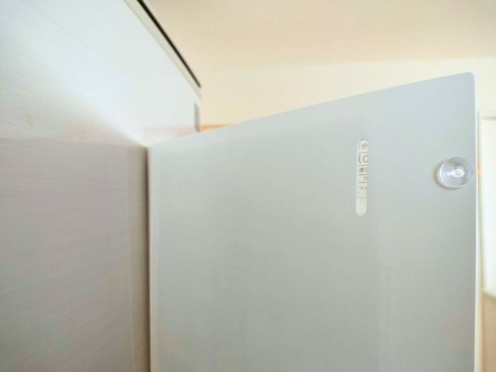 ファイルに付いた吸盤の画像
