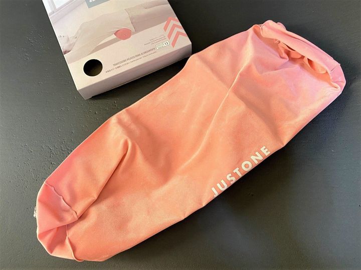 ほんとうに100円 ヨガ講師が絶賛する ダイソー の骨盤ストレッチまくら サンキュ ほんとうに100円 ヨガ講師が絶賛する ダイソー の骨盤ストレッチまくら サンキュ