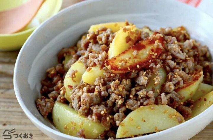 豚ひき肉とじゃがいもの甘みそ炒め