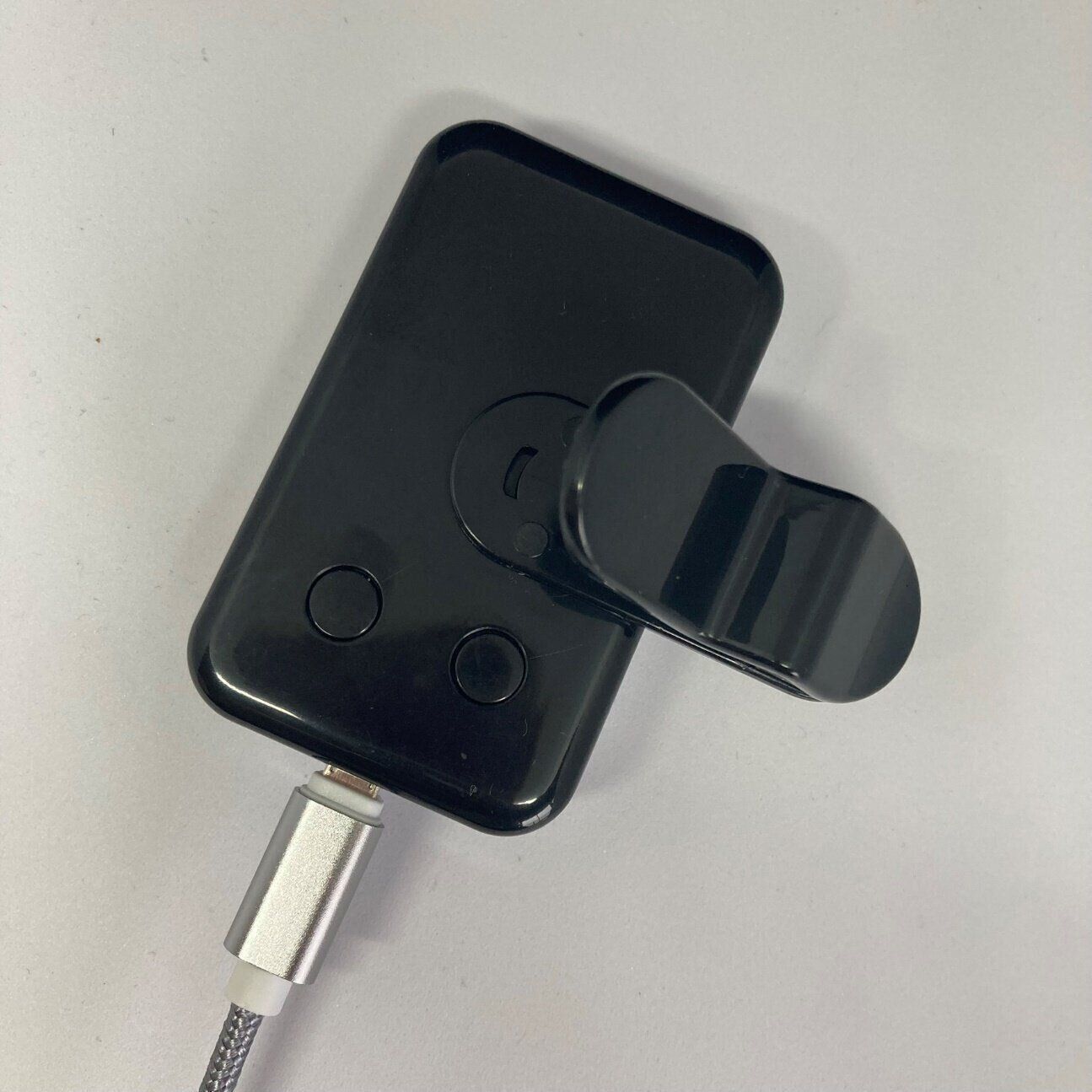 商品撮影や自撮りにピッタリ！ダイソー「クリップ付USBライト」