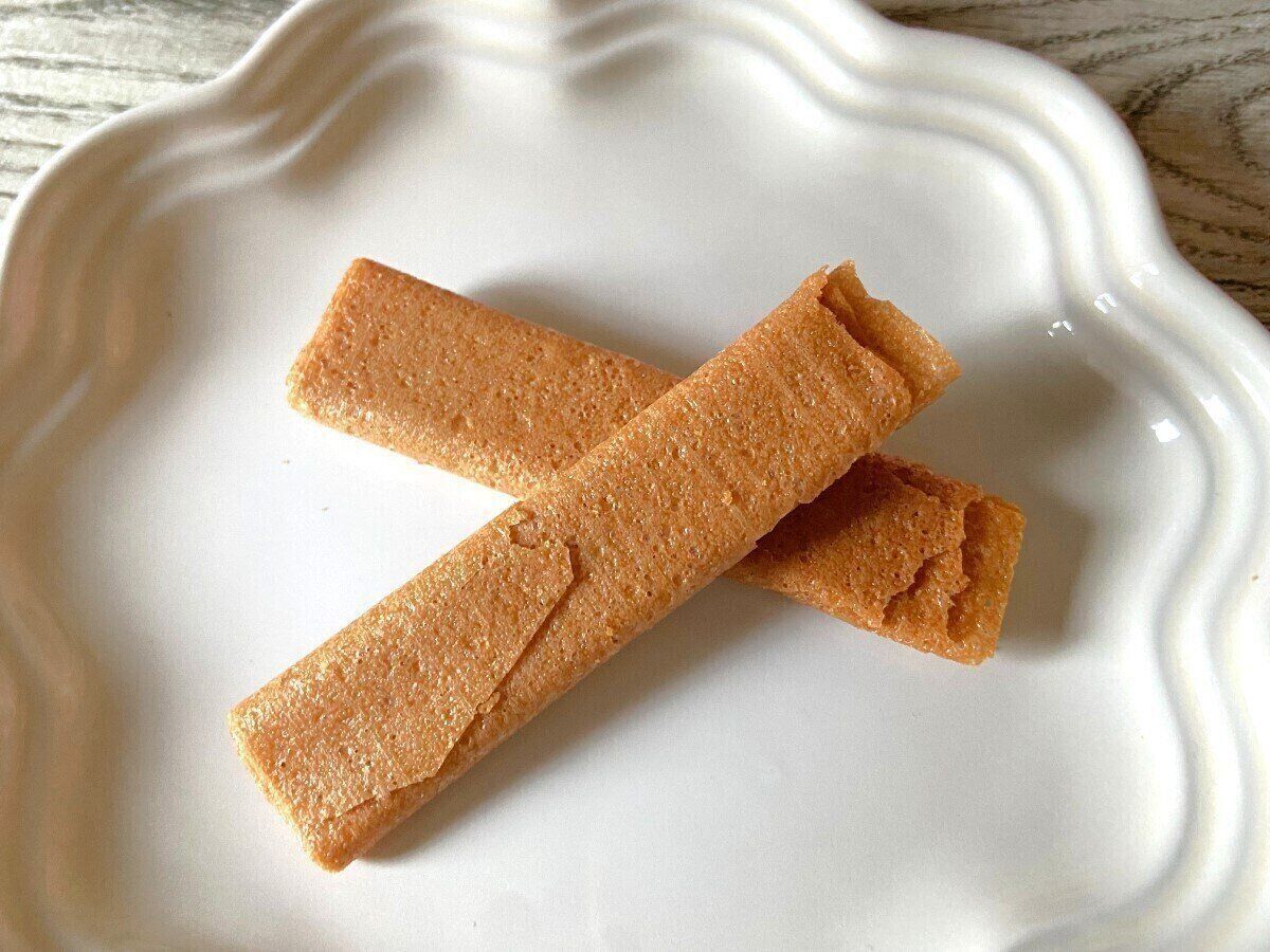 薄いクレープ菓子