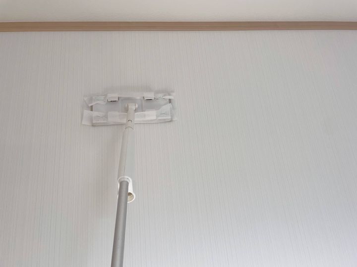 タイミングは朝イチがベスト!掃除方法はドライシートでなでるように拭くだけ
