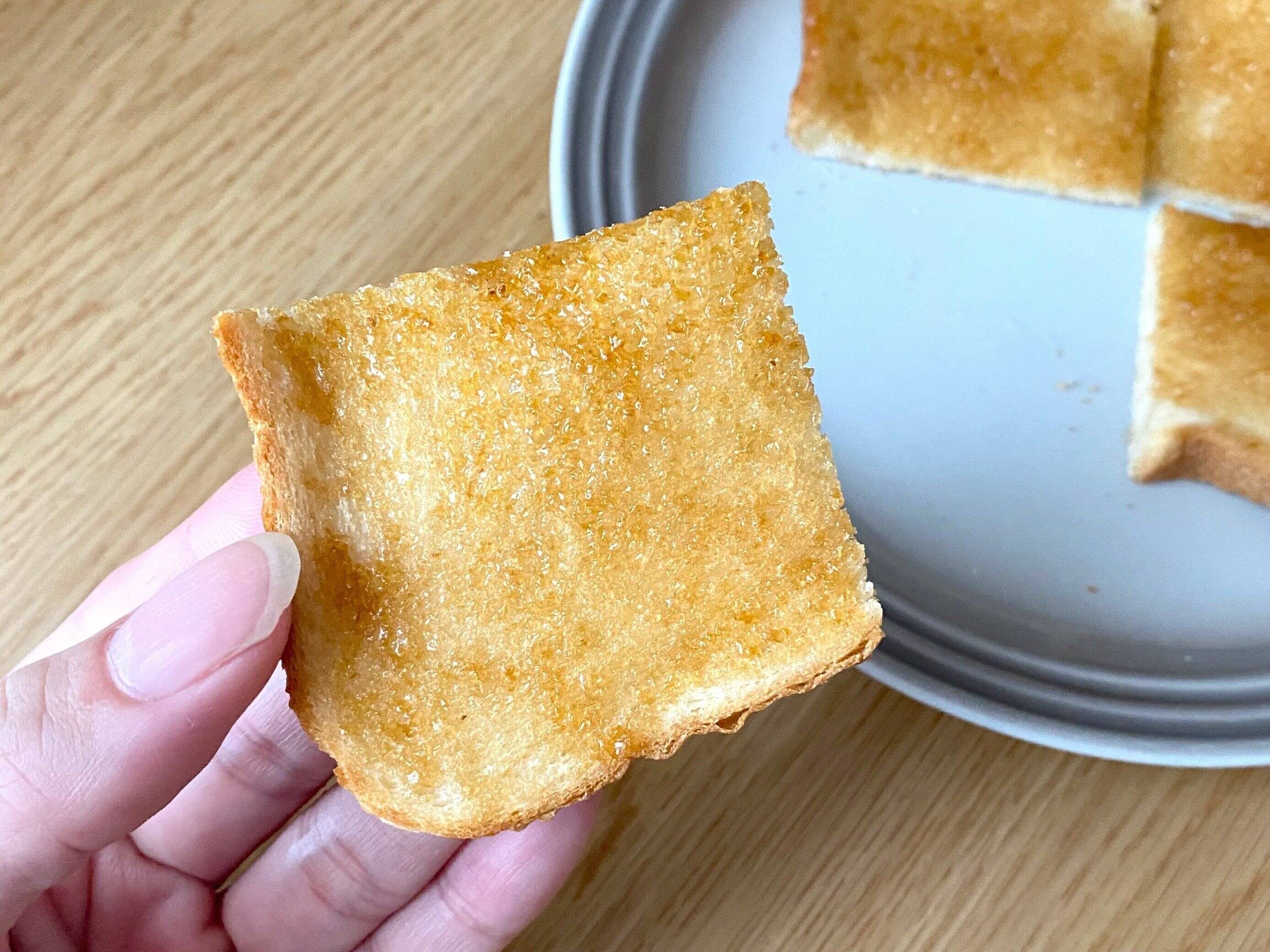 ぬって焼いたらクイニーアマンをぬった食パン
