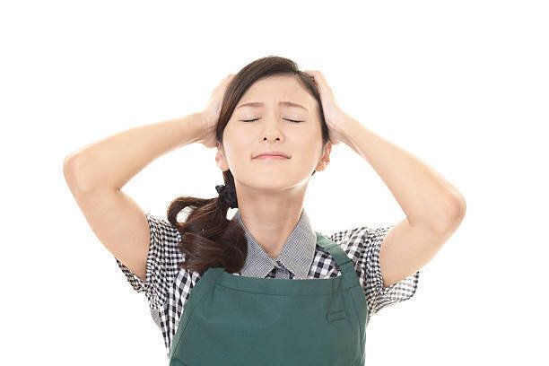 苛立ちアジア人女性