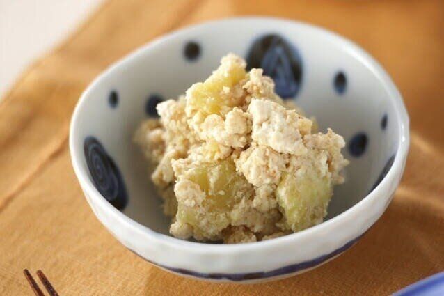 サツマイモと豆腐のサラダ