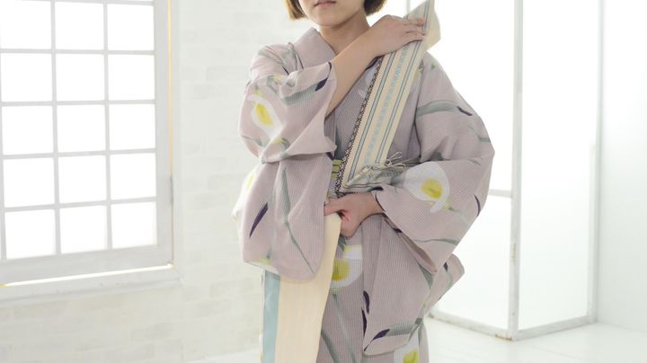 動画で解説 女性らしさが魅力 浴衣の帯の結び方 花文庫 サンキュ 動画で解説 女性らしさが魅力 浴衣の帯の結び方 花文庫 サンキュ