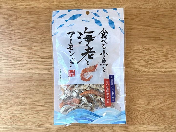 食べる小魚と海老とアーモンド