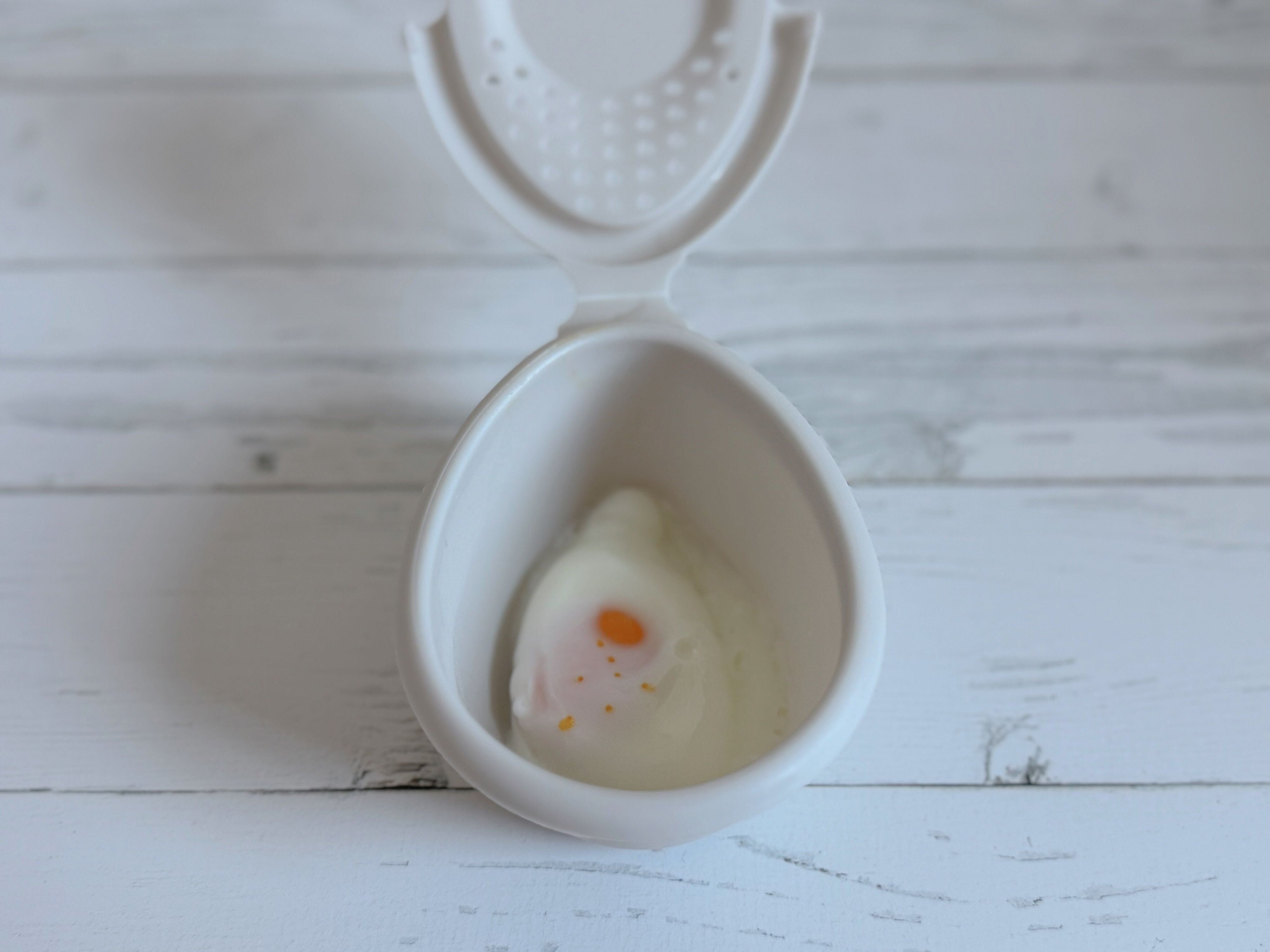 2．レンジで簡単！温泉たまご