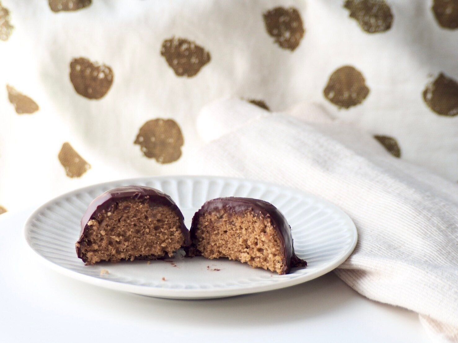 シャトレーゼ「ショコラケーキ イタリア栗」断面写真