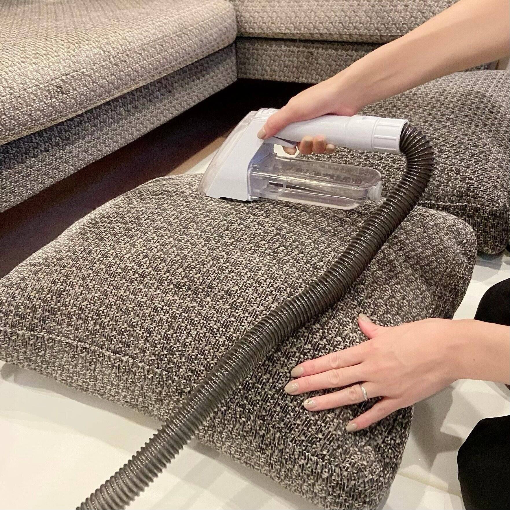 アイリスオーヤマ】布製品の洗浄ができるクリーナー！ソファーが