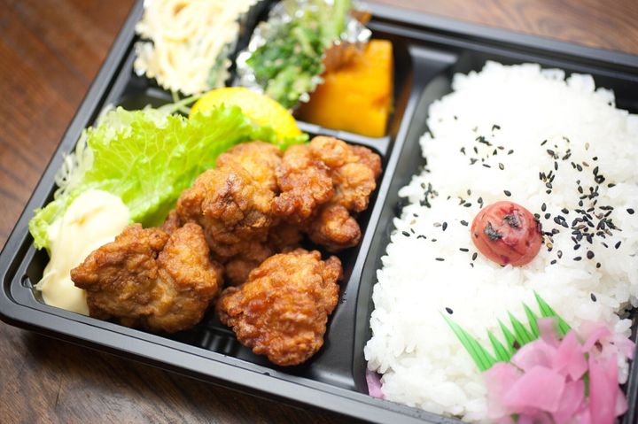 日本料理の鶏のから揚げ弁当(唐揚げ弁当)