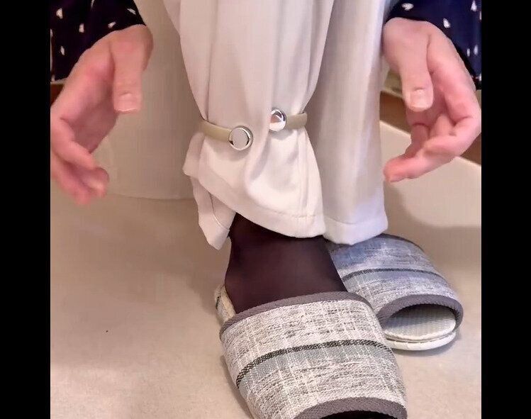 【ダイソー】裾が汚れない！らくらくアームバンド