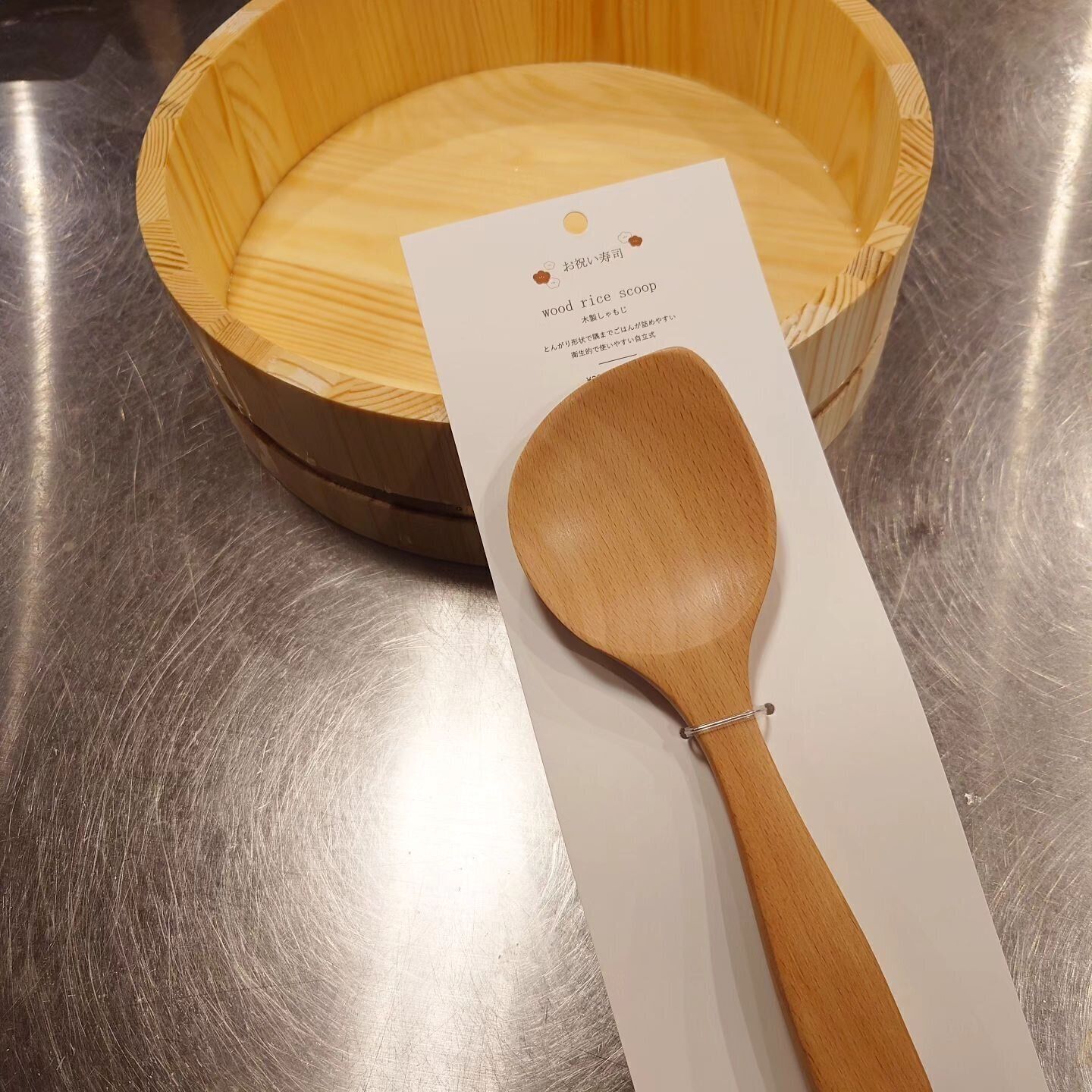 映えも確実！「木製蓋付き寿司桶」