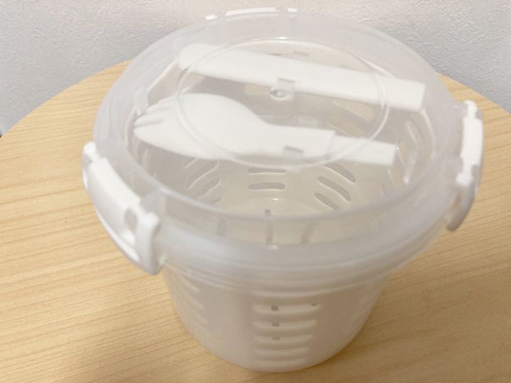 3COINSザル付きサラダボックス