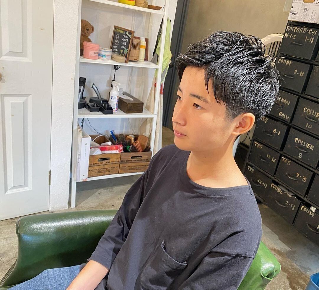 高校生の男の子に似合うヘアスタイル ナチュラルなツーブロックで女子ウケバッチリ！