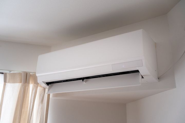 部屋のエアコン。