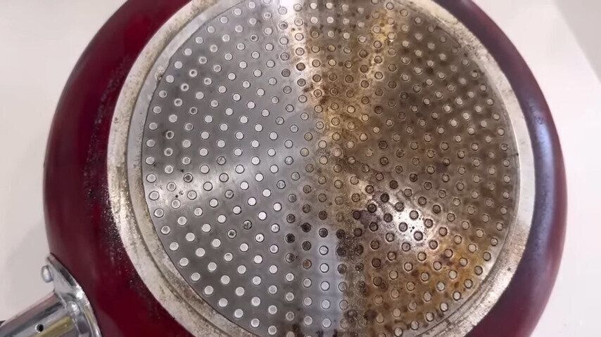 4．鍋のコゲの掃除