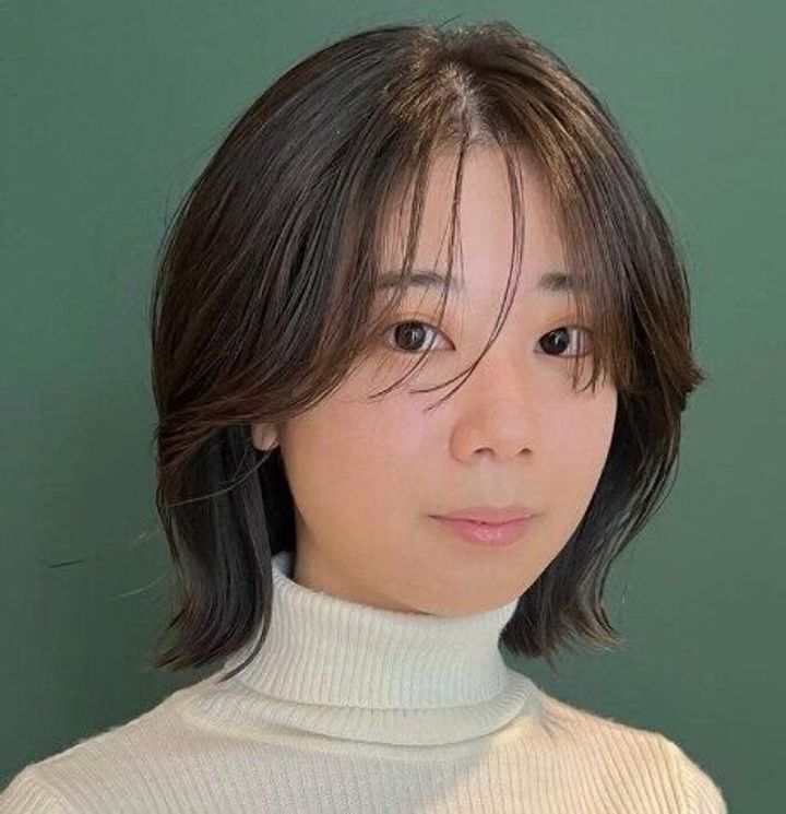 長めの前髪が縦長効果を発揮!旬の外ハネボブ