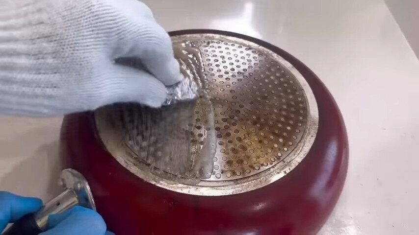 4．鍋のコゲの掃除