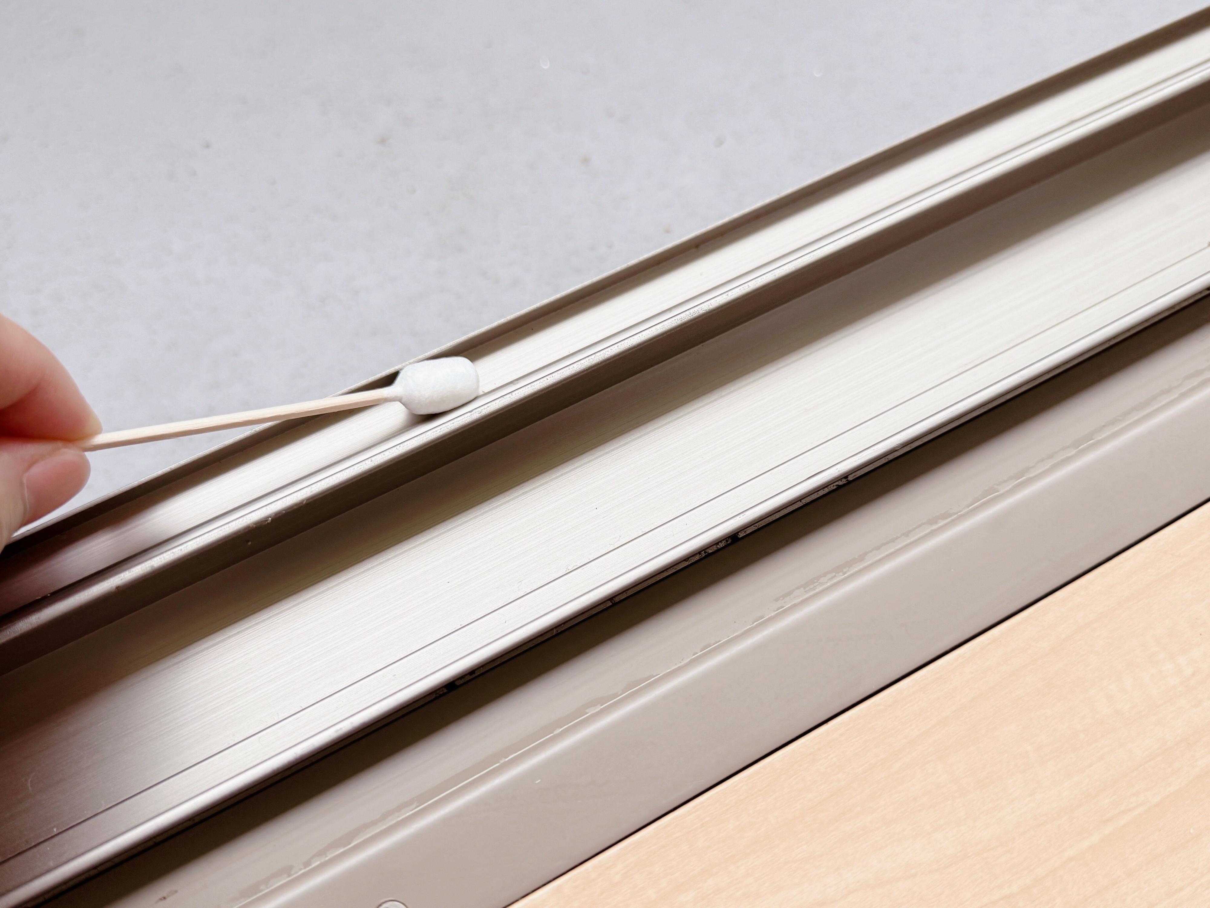 1．スキマ掃除用綿棒