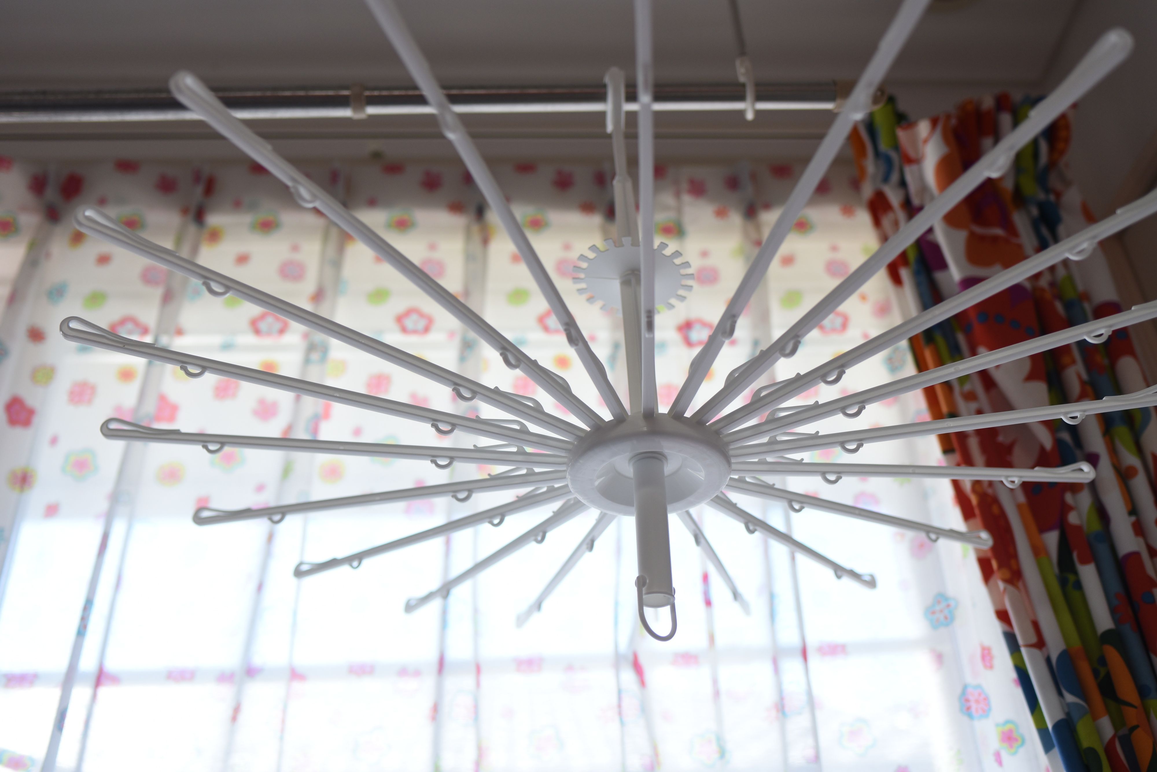 スルッと一瞬 ニトリの洗濯用パラソルハンガーが子供衣類に大活躍 サンキュ