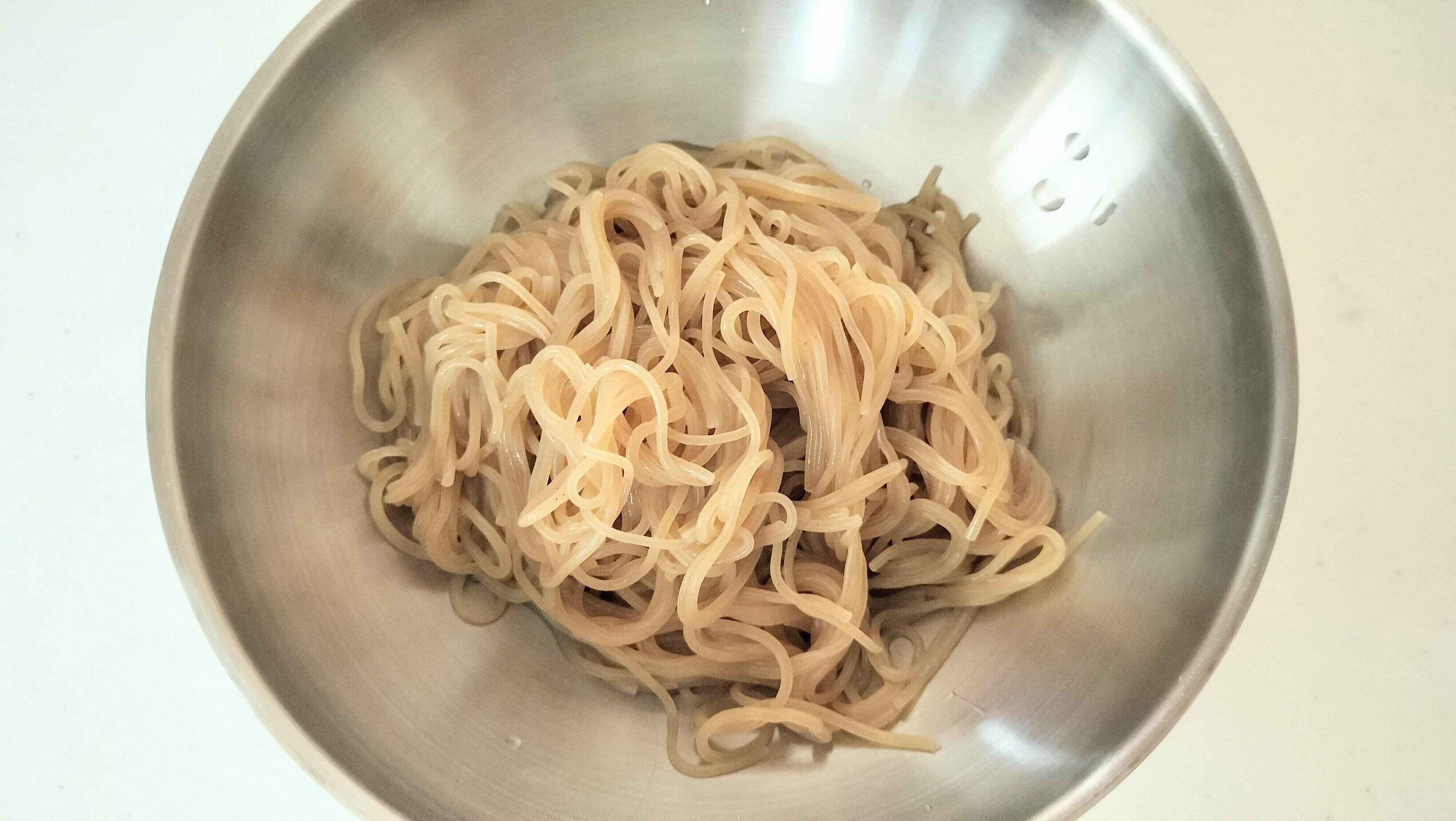 茹で上がった冷麺