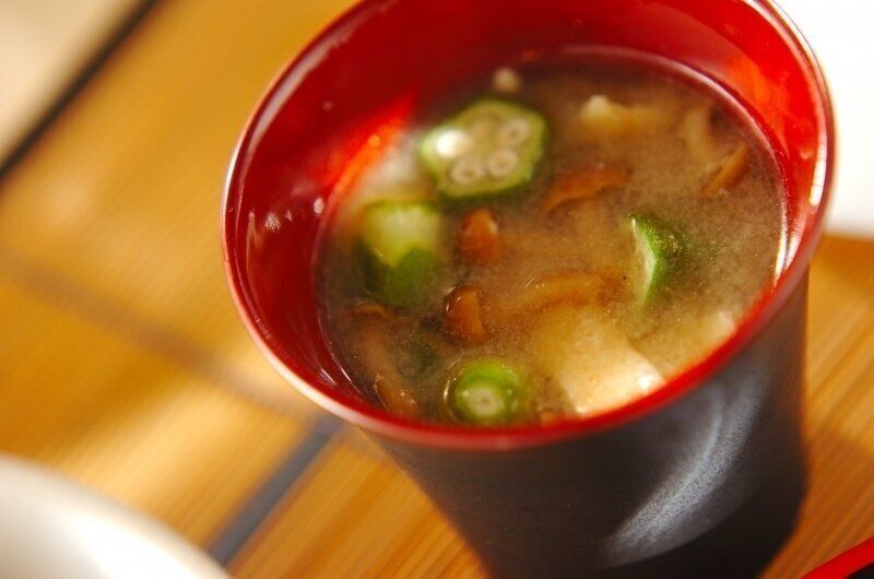 ナメコとオクラのみそ汁