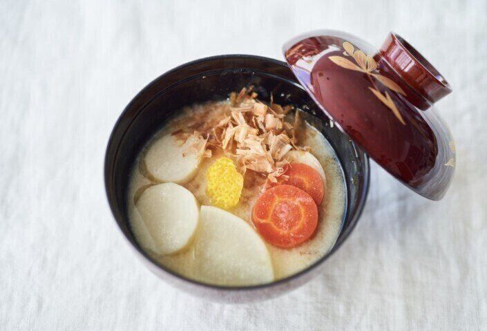 お雑煮(白みそ仕立て関西風)