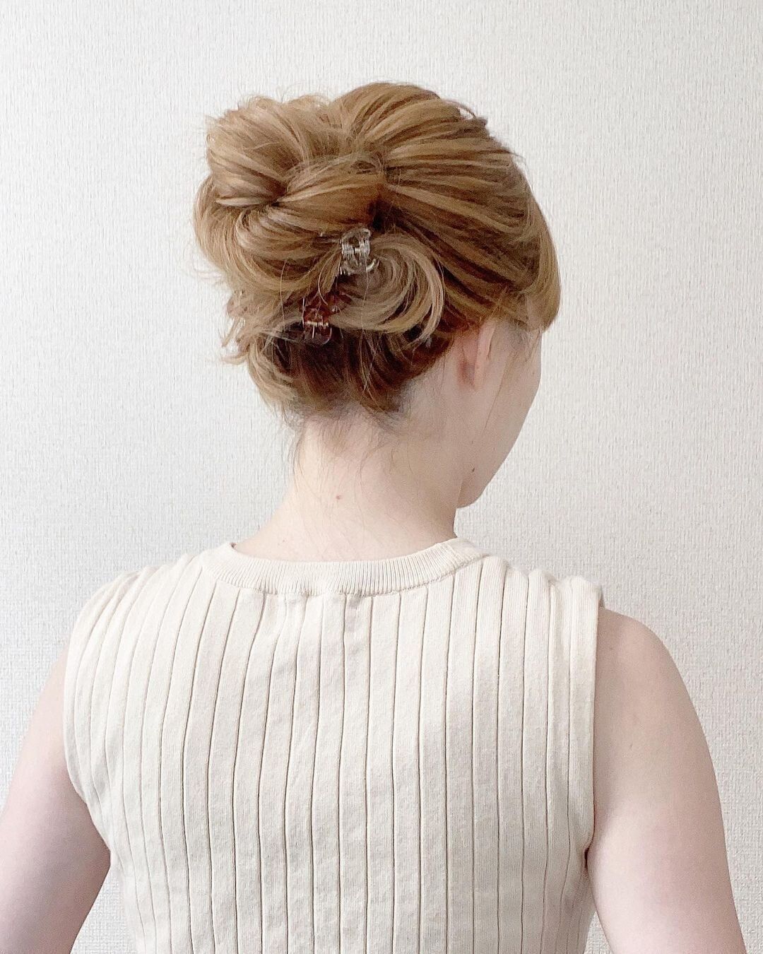 40代女性に似合う不器用でも簡単にできるヘアアレンジ！クリップで簡単！お団子アレンジ