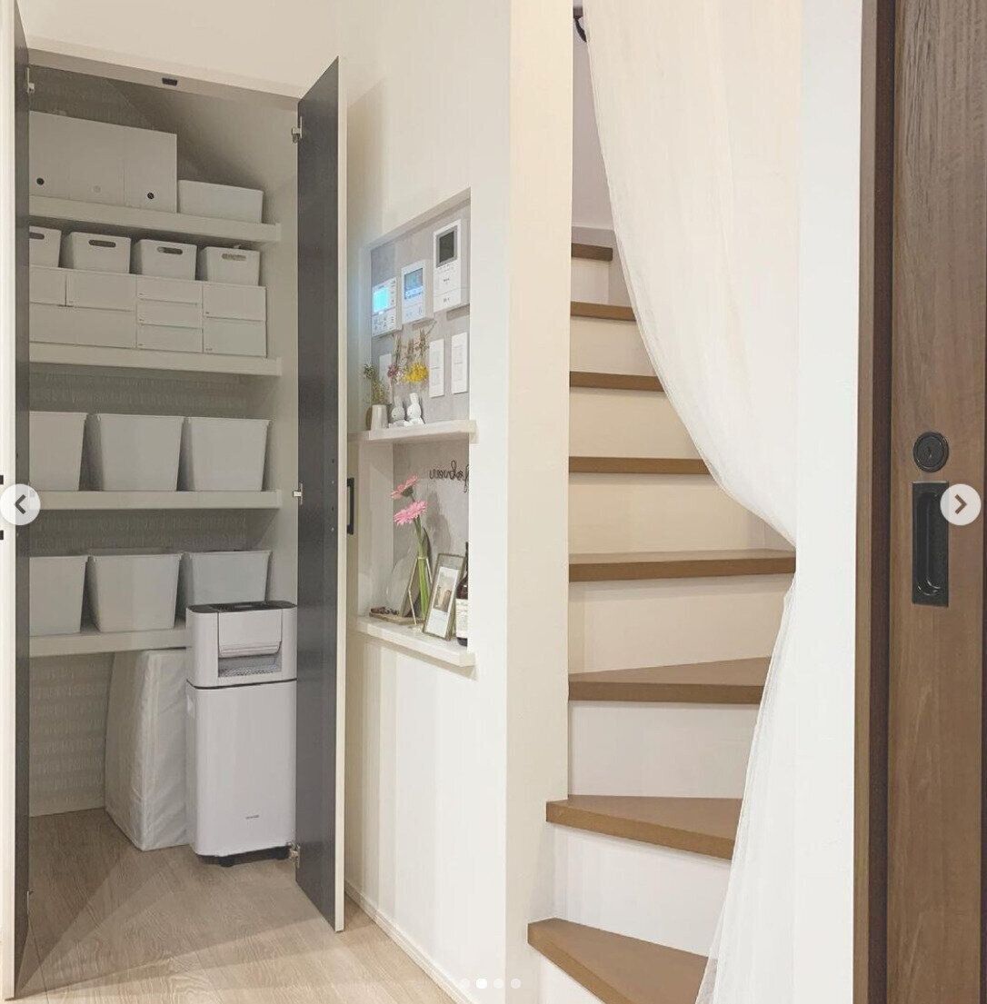 階段下を制する者は収納を制す 目からウロコな階段下収納術 サンキュ