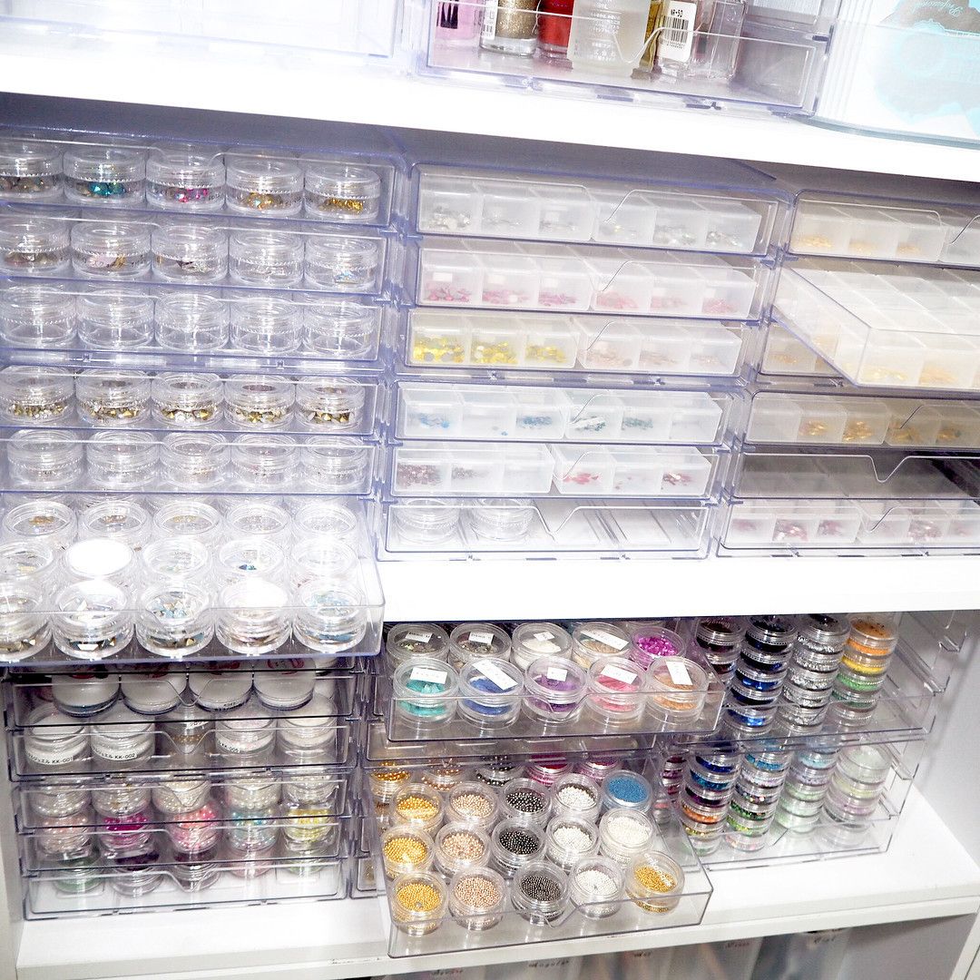 真似したくなる 100均アイテムでお洒落にコスメ収納 サンキュ