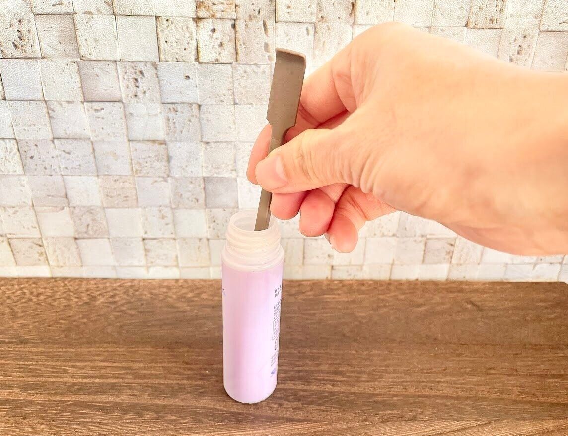 細長いケースの底まで届く