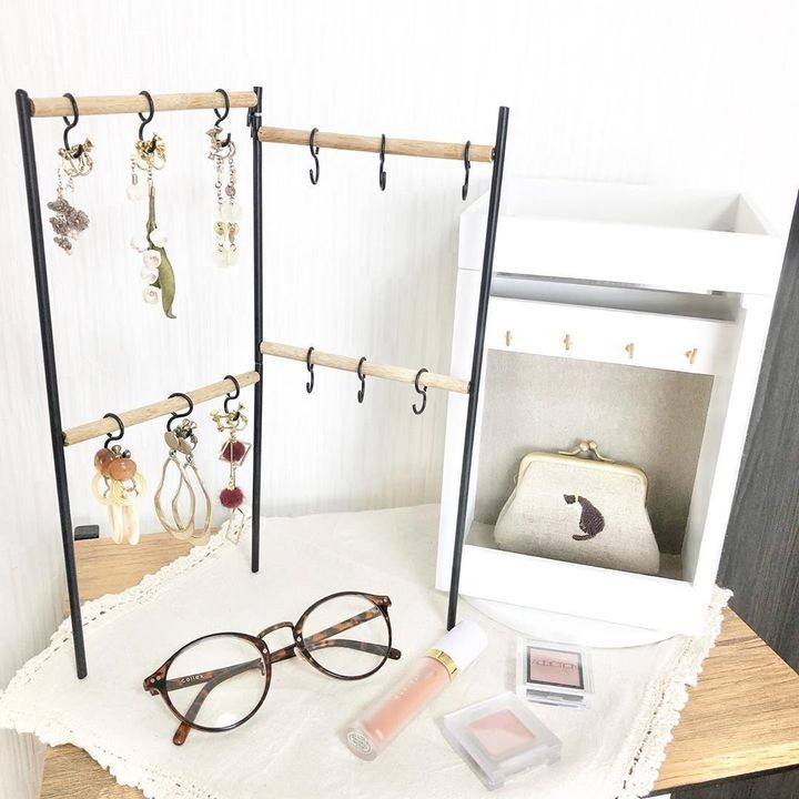 もうなくさない おしゃれすぎるアクセサリー収納アイデア63選 おすすめ100均 無印アイテムも紹介 サンキュ もうなくさない おしゃれすぎるアクセサリー収納アイデア63選 おすすめ100均 無印アイテムも紹介 サンキュ