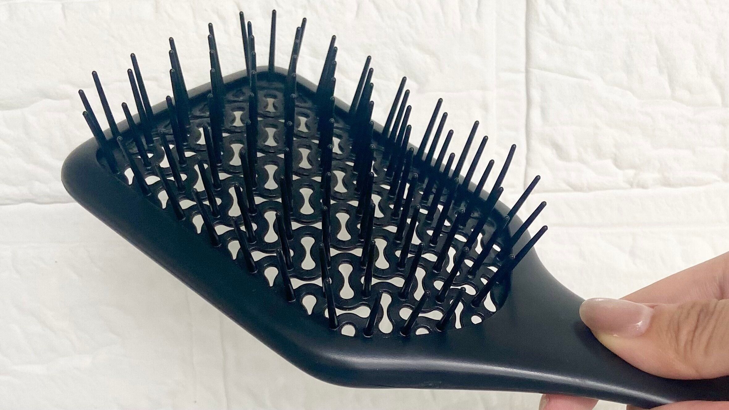 daiso ダイソー かけられるシャンプーブラシ JANコード：4550480645858