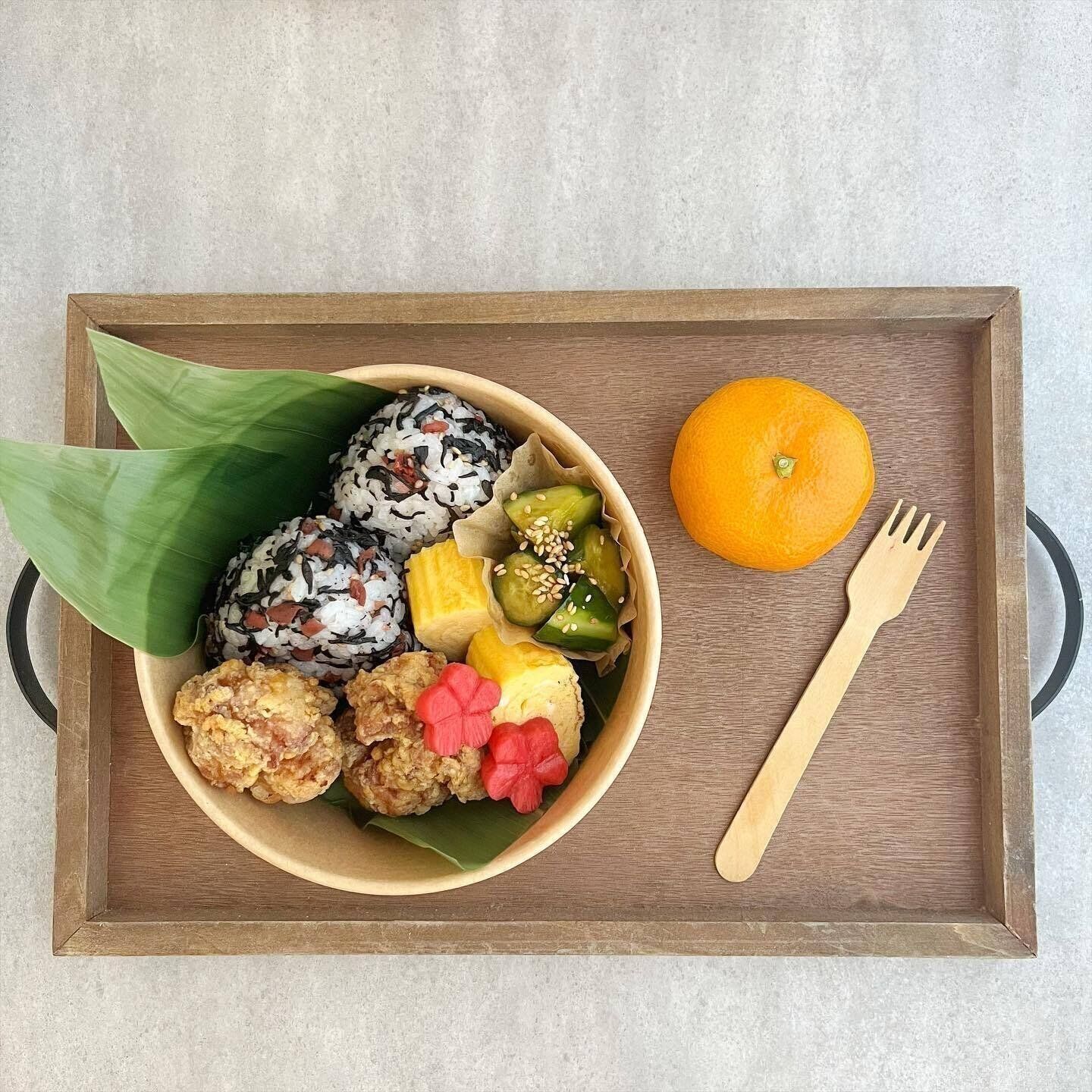 フォルムもかわいい紙のランチボックス