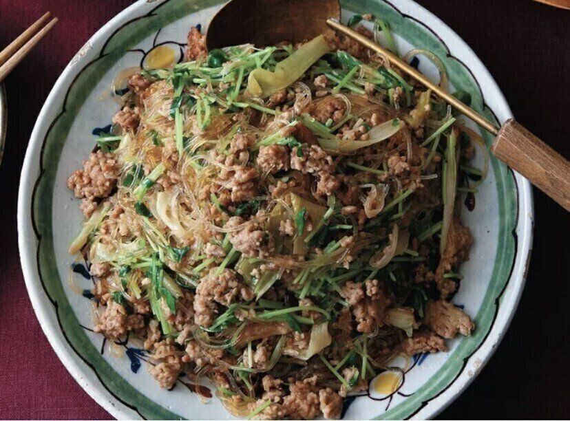 ひき肉と豆苗の春雨炒め