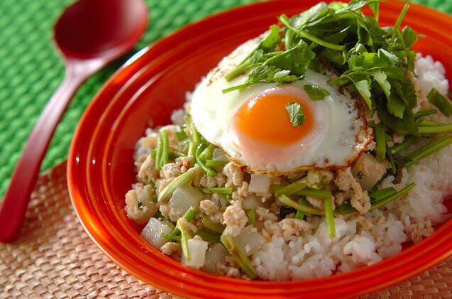 大根とセリのベトナムご飯