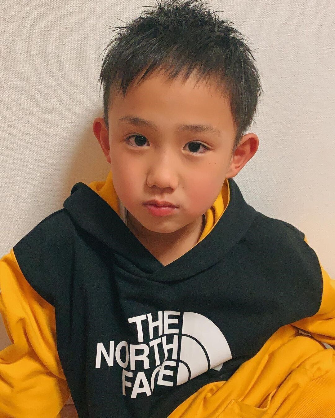 おしゃれ小学生男子の髪型・ヘアカタログ！ベリーショートなヘアスタイルならワイルドさもアップ！