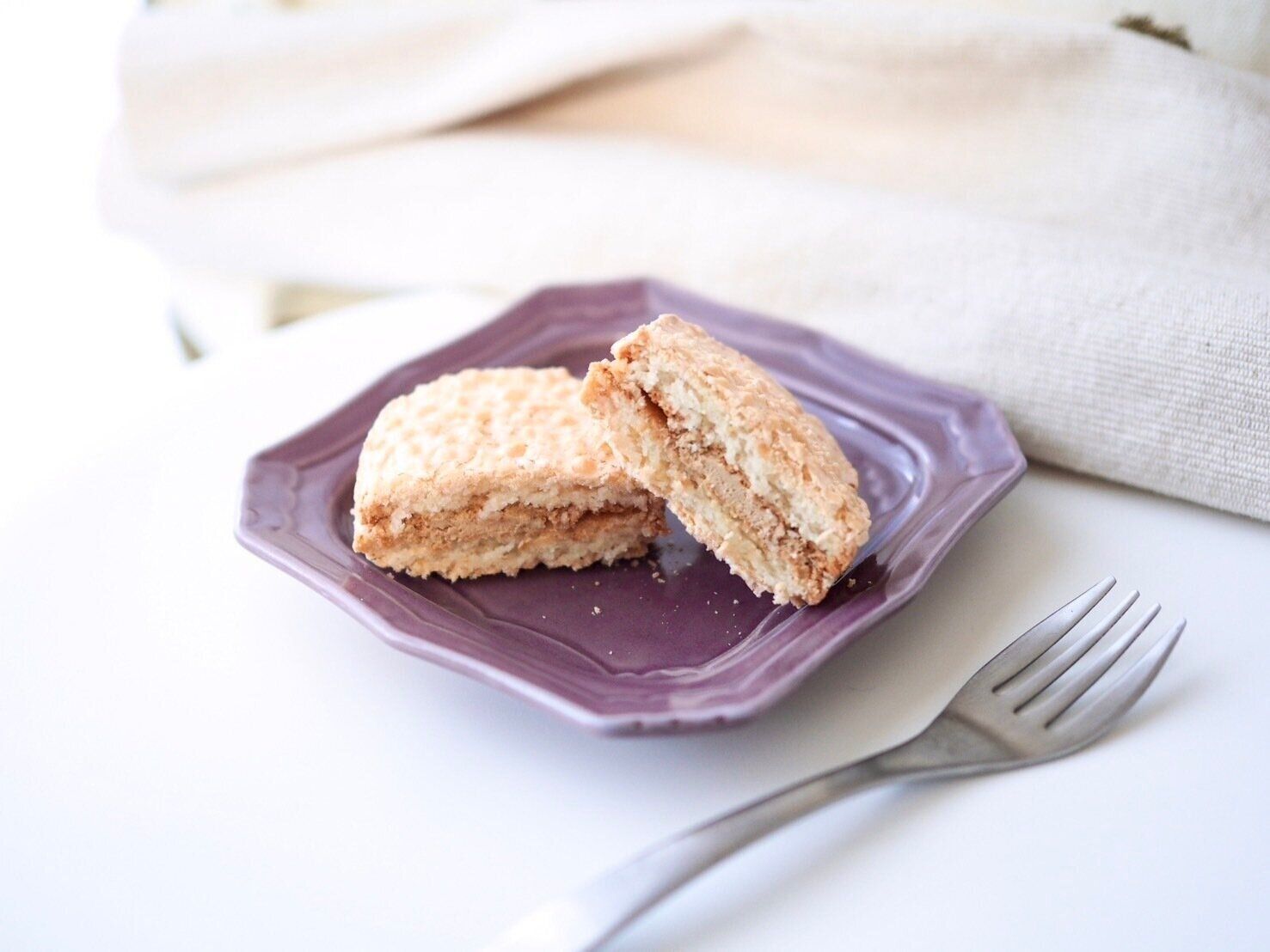 シャトレーゼ「ダックワーズ コーヒー」断面写真