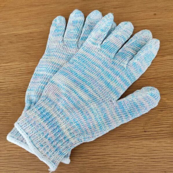 【無印良品】100均で買うより安い！残糸でできた軍手は片手で49円