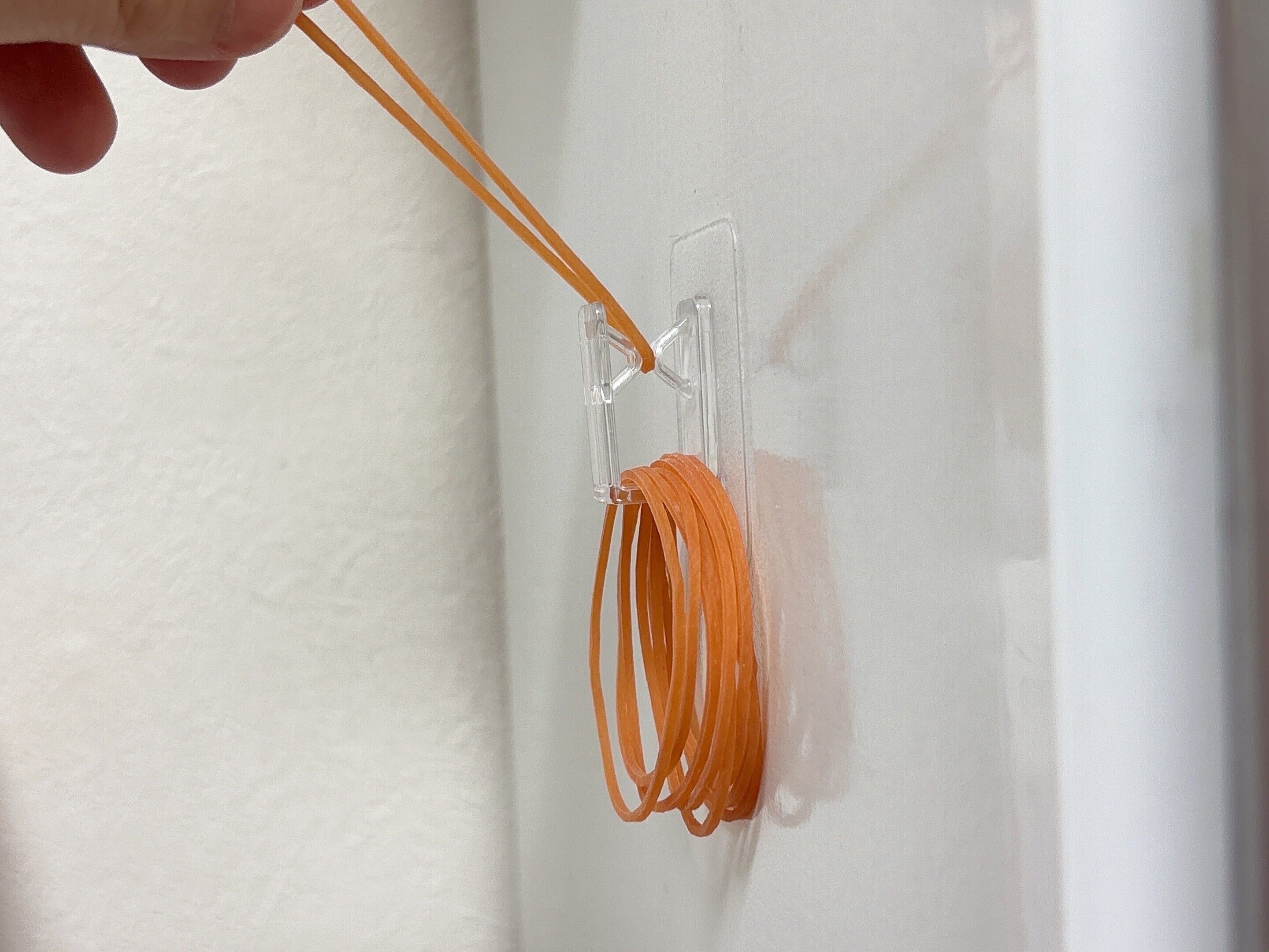 セリア粘着シート輪ゴムホルダー