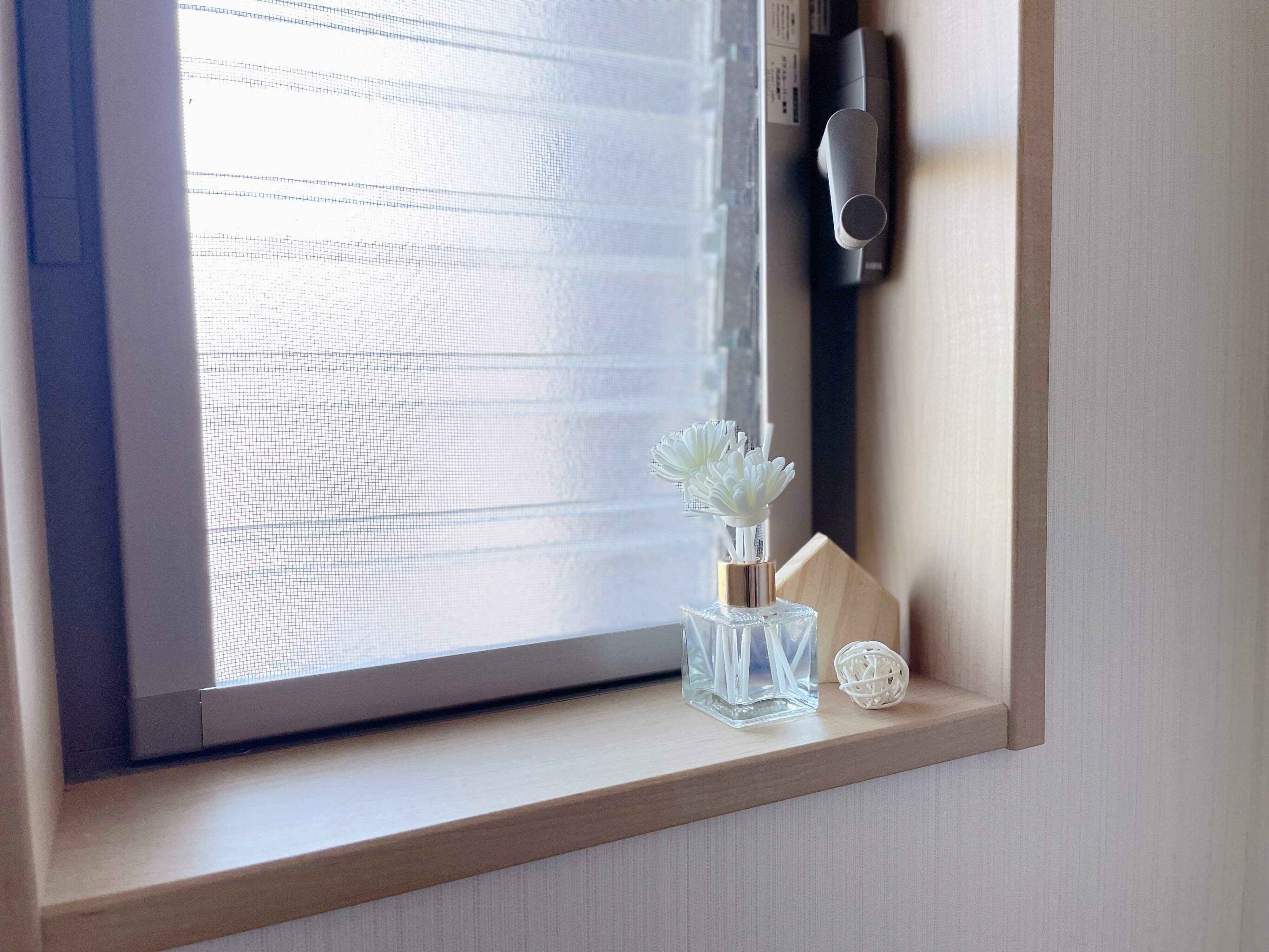 小ぶりなので狭い場所に飾っても邪魔にならない