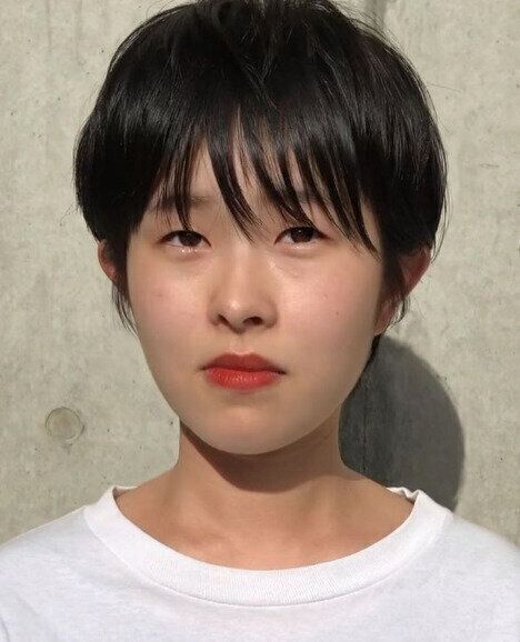 黒髪でもおしゃれに決まる！抜け感マッシュ