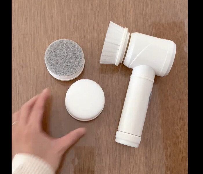 【3COINS】超便利！3WAY電池式掃除ブラシ