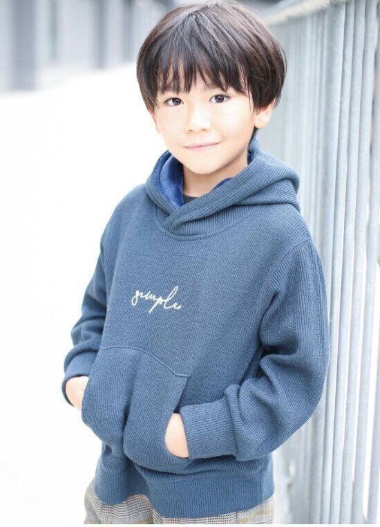 おしゃれ小学生男子の髪型・ヘアカタログ。シンプルなマッシュショート