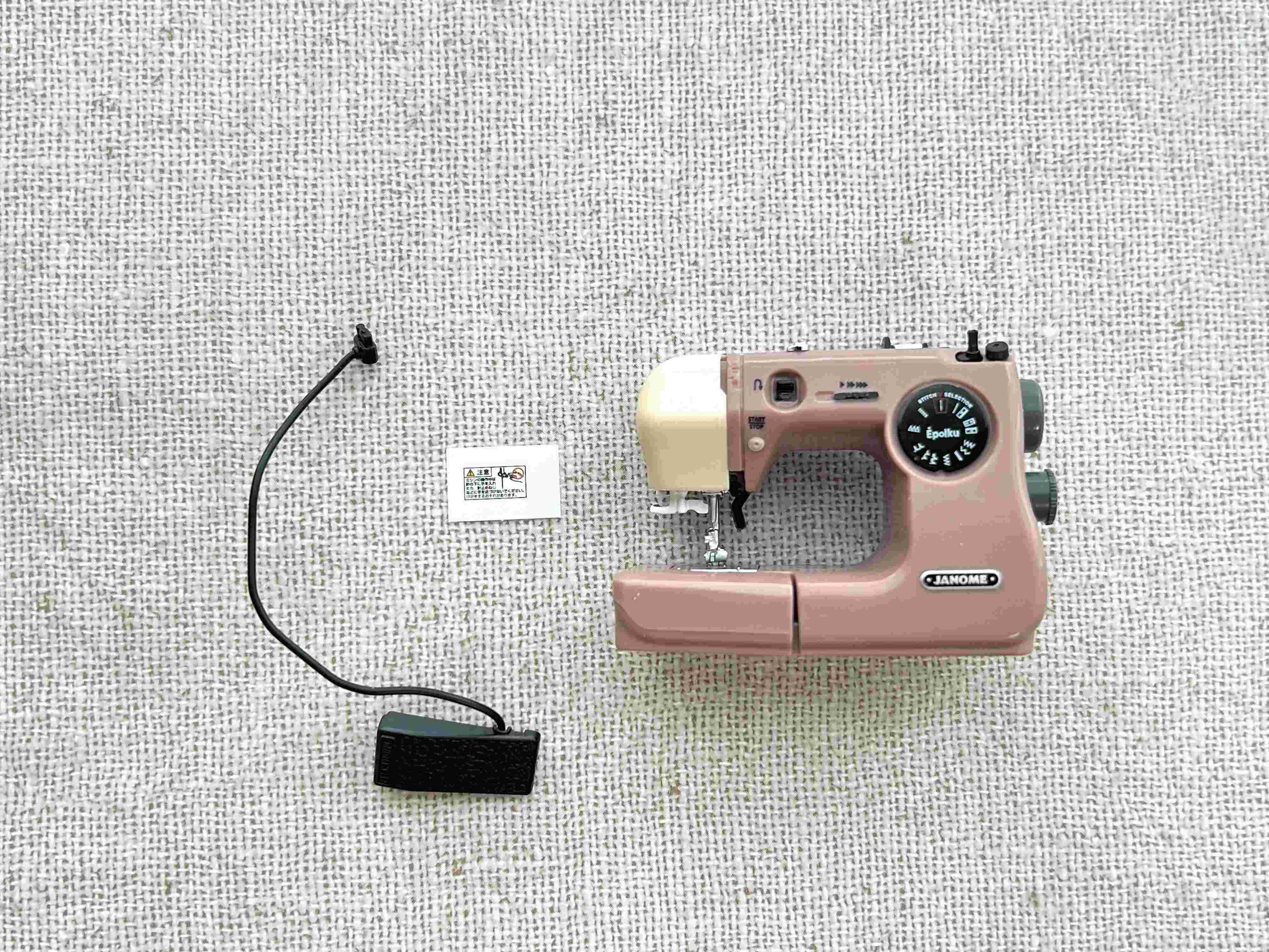 カプセルトイ　ガチャガチャ　ミニチュア　エポルク