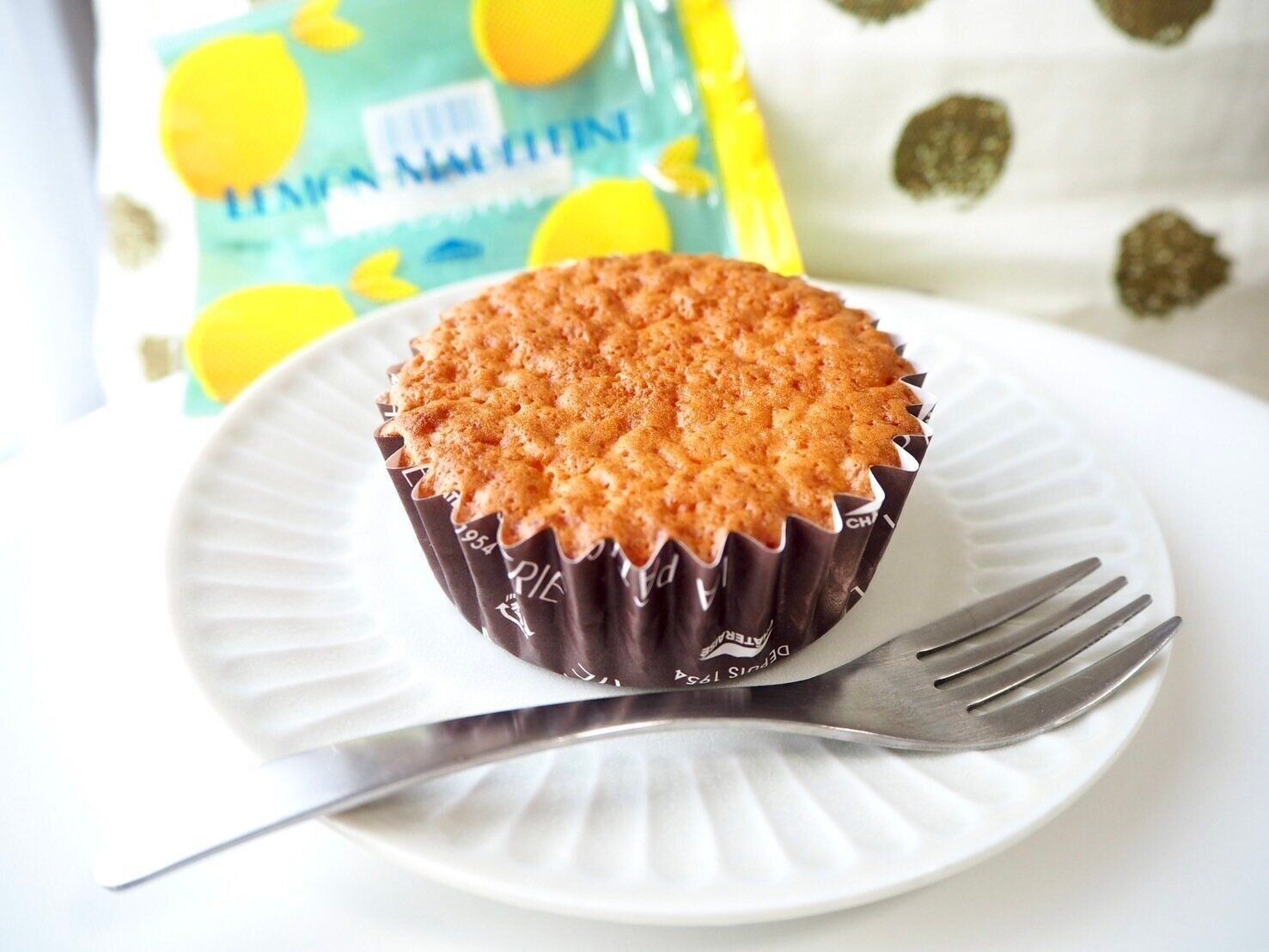 シャトレーゼ「瀬戸内レモンのマドレーヌ」商品写真