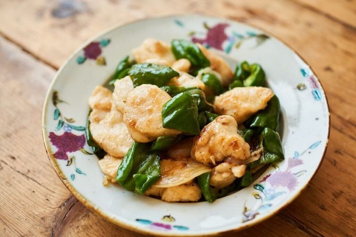 鶏むね肉とピーマンのバタポン炒め